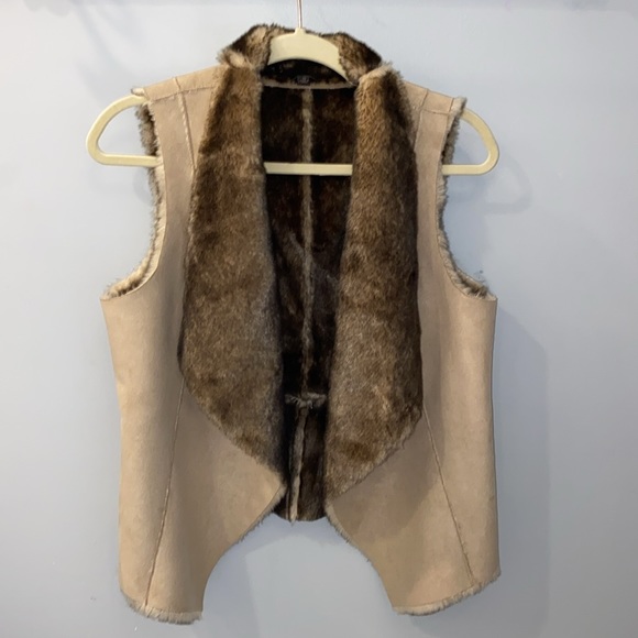 Faux fur/suede vest - Picture 1 of 2